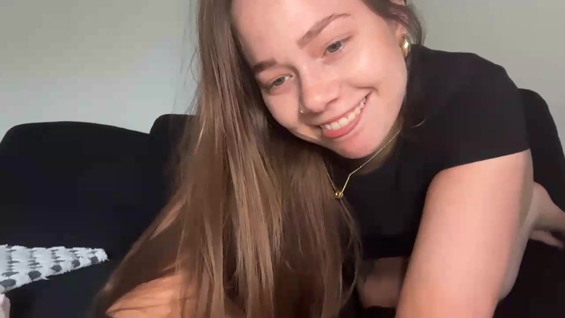 Gallery image thumbnail from Madisonfoxx69's myfreecams stream on, 05/08/2026, 19:26 image 12 of 20