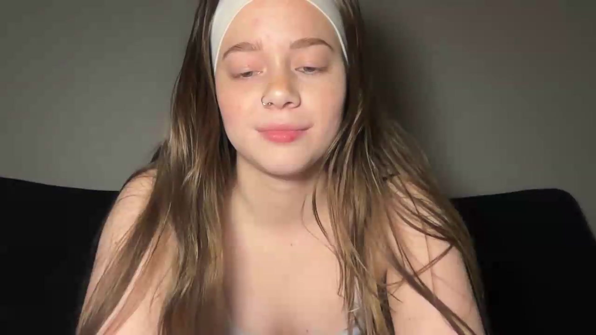 Gallery image thumbnail from Madisonfoxx69's myfreecams stream on, 05/21/2026, 02:16 image 9 of 20