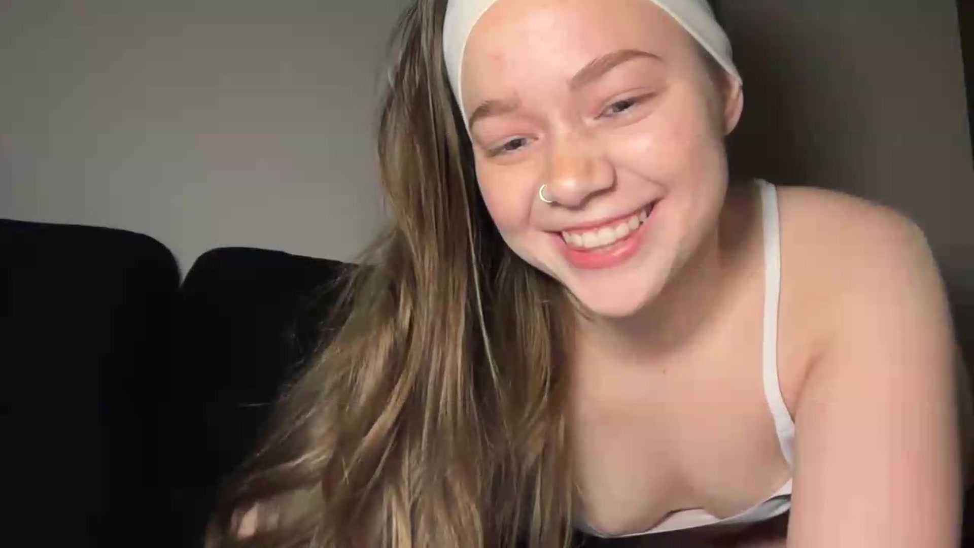 Gallery image thumbnail from Madisonfoxx69's myfreecams stream on, 05/21/2026, 02:16 image 7 of 20