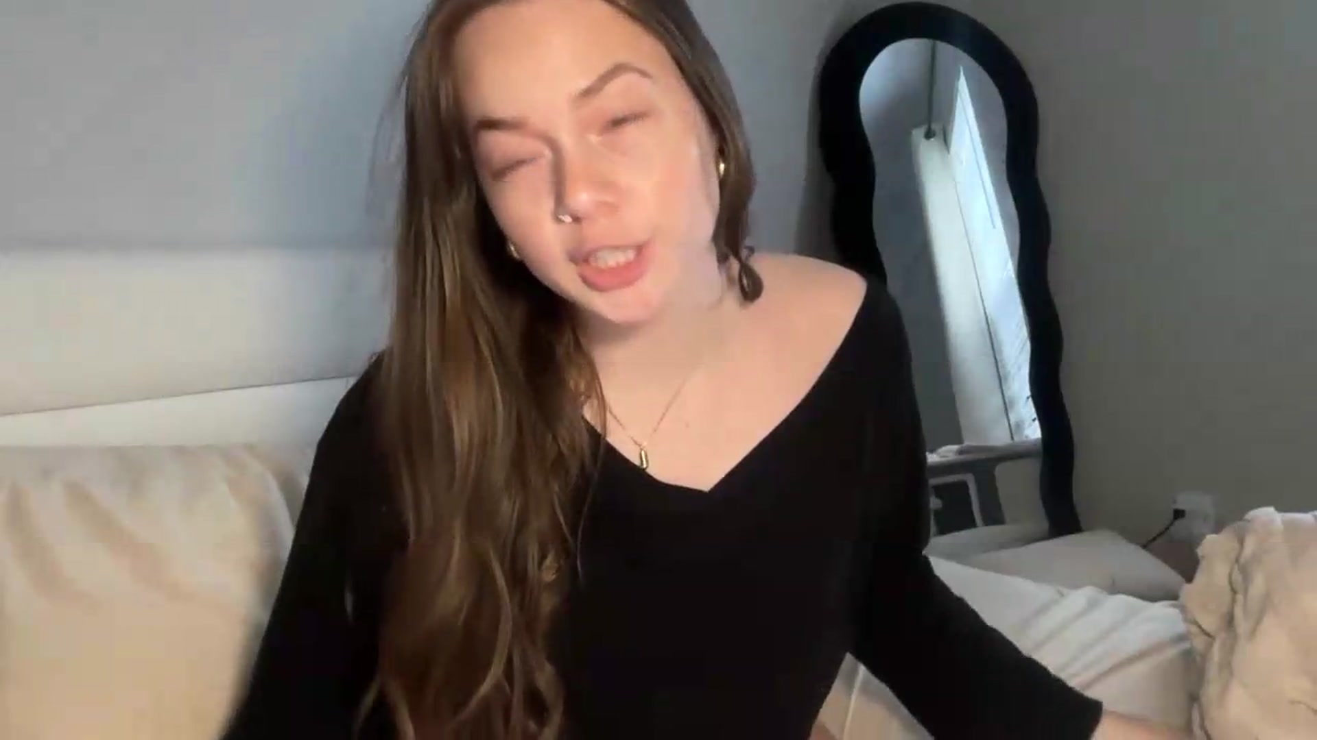 Gallery image thumbnail from Madisonfoxx69's myfreecams stream on, 05/27/2026, 24:01 image 4 of 20