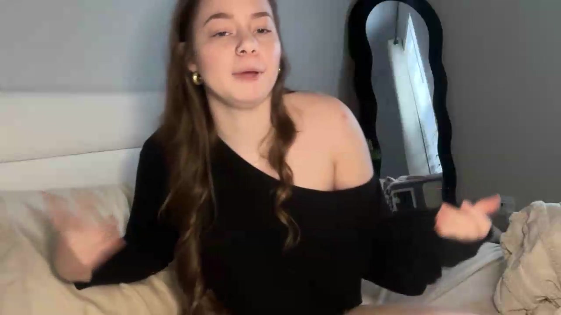 Gallery image thumbnail from Madisonfoxx69's myfreecams stream on, 05/27/2026, 24:01 image 8 of 20