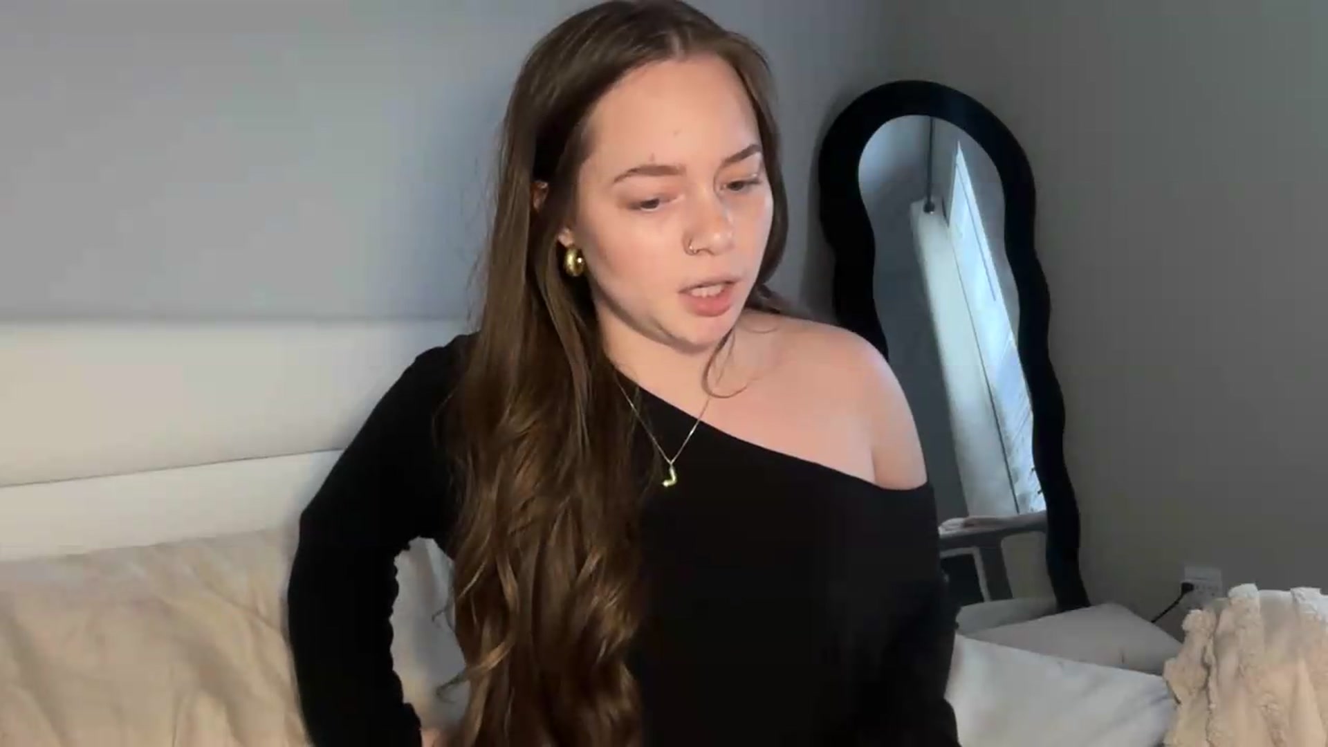 Gallery image thumbnail from Madisonfoxx69's myfreecams stream on, 05/27/2026, 24:01 image 11 of 20