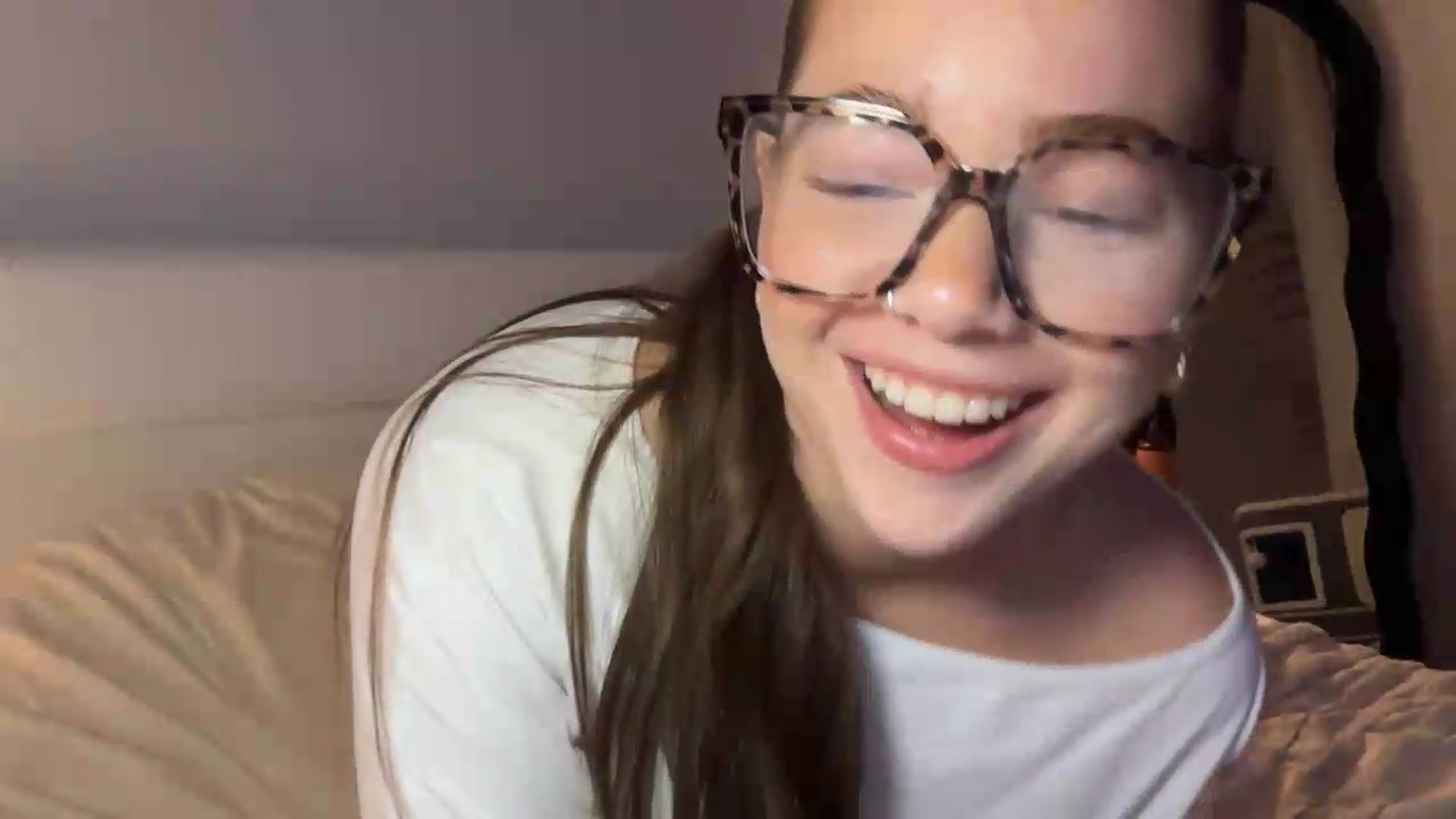 Gallery image thumbnail from Madisonfoxx69's myfreecams stream on, 06/11/2026, 02:21 image 7 of 20