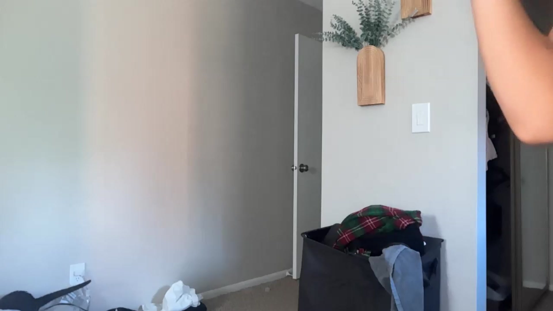 Gallery image thumbnail from Madisonfoxx69's myfreecams stream on, 06/12/2026, 21:21 image 9 of 20