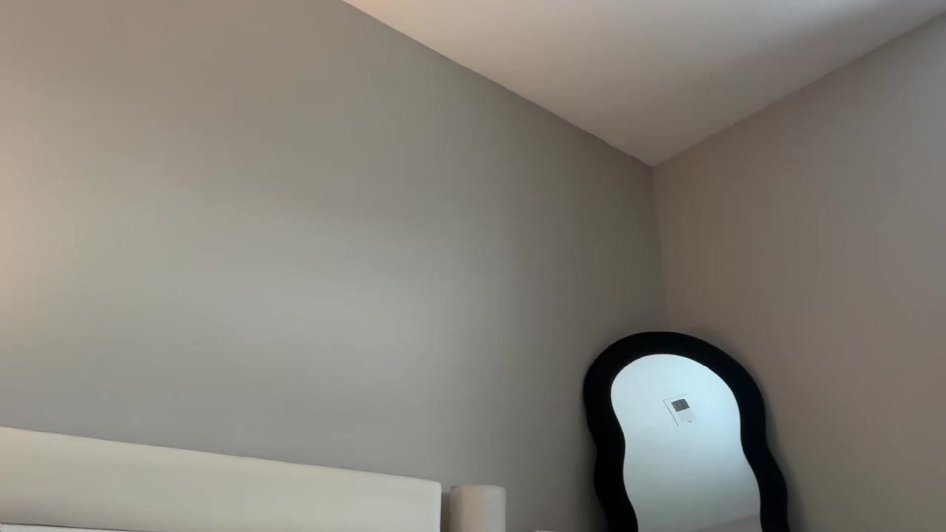 Gallery image thumbnail from Madisonfoxx69's myfreecams stream on, 06/14/2026, 24:15 image 17 of 20
