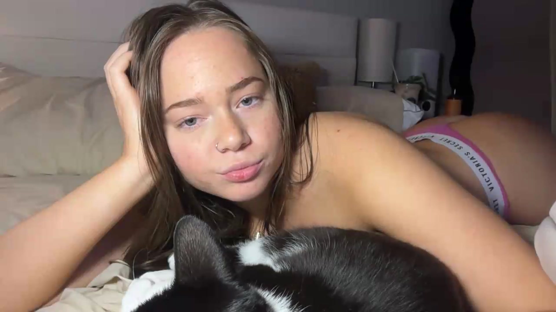 Gallery image thumbnail from Madisonfoxx69's myfreecams stream on, 06/14/2026, 01:20 image 20 of 20