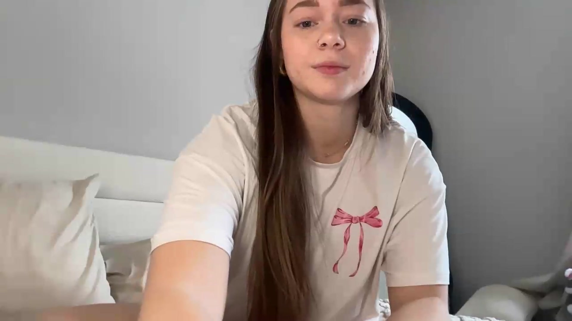 Gallery image thumbnail from Madisonfoxx69's myfreecams stream on, 06/19/2026, 18:34 image 14 of 20