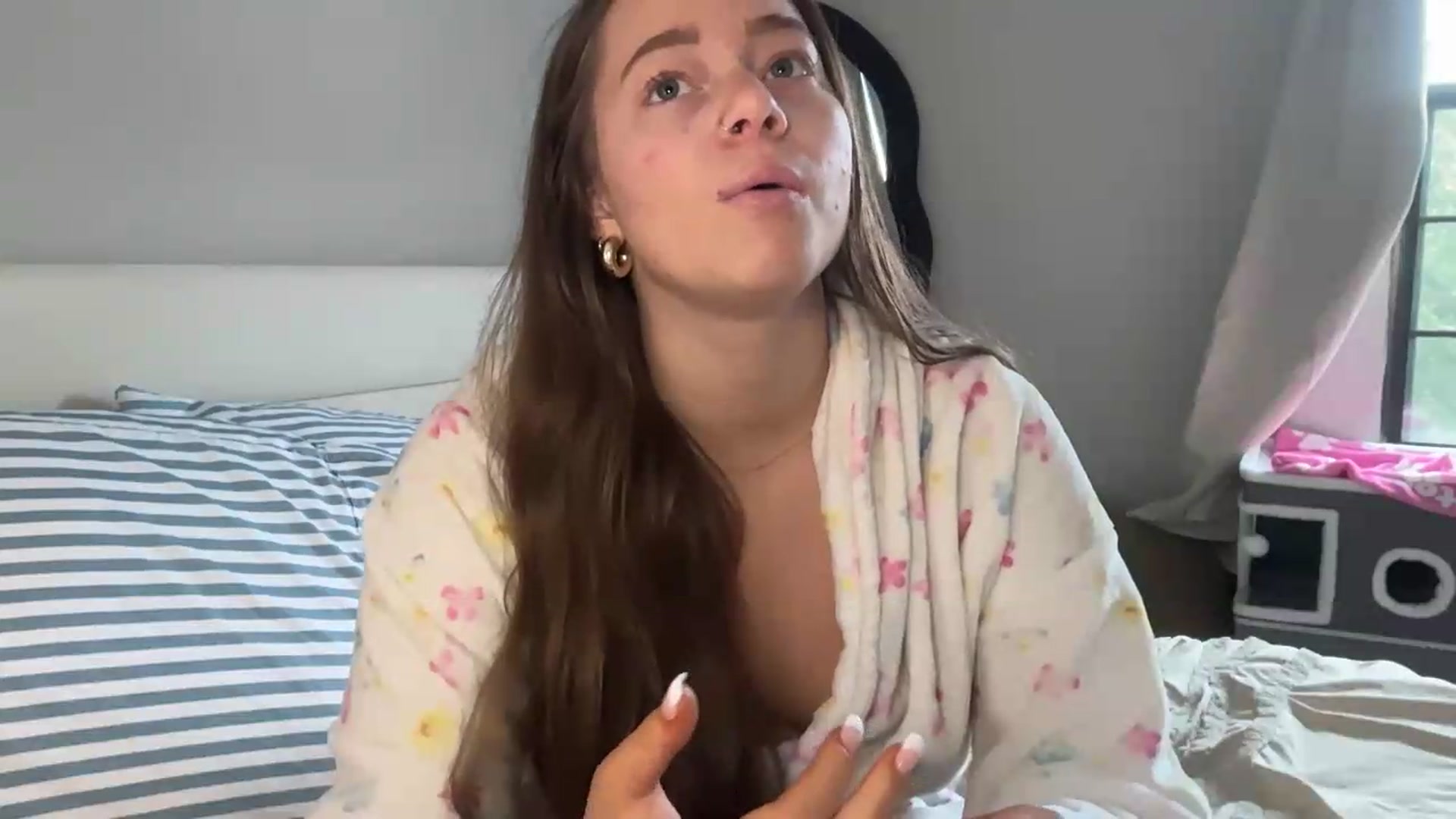 Gallery image thumbnail from Madisonfoxx69's myfreecams stream on, 06/26/2026, 18:38 image 9 of 20