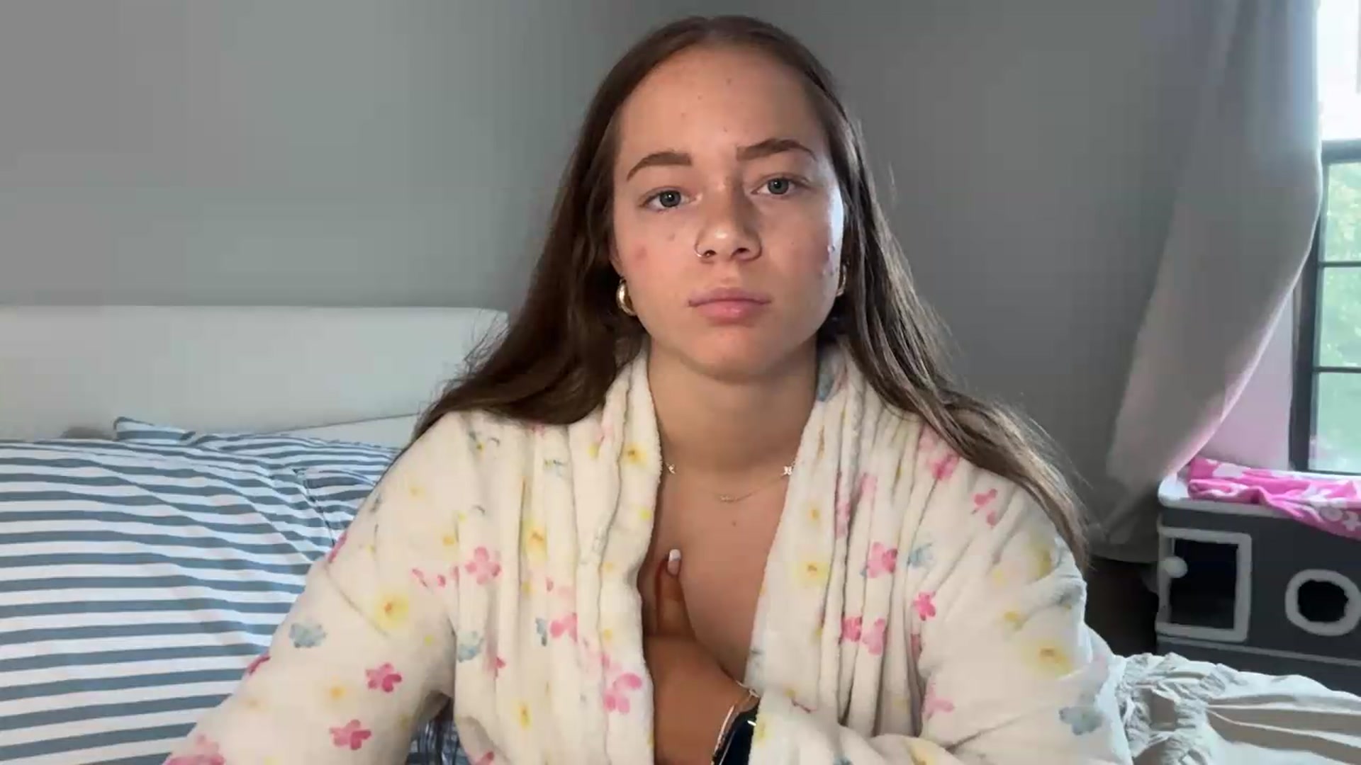 Gallery image thumbnail from Madisonfoxx69's myfreecams stream on, 06/26/2026, 18:38 image 6 of 20
