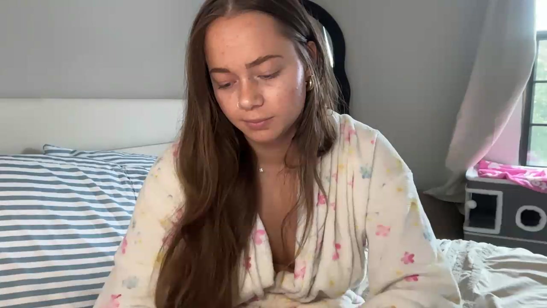 Gallery image thumbnail from Madisonfoxx69's myfreecams stream on, 06/26/2026, 18:38 image 11 of 20