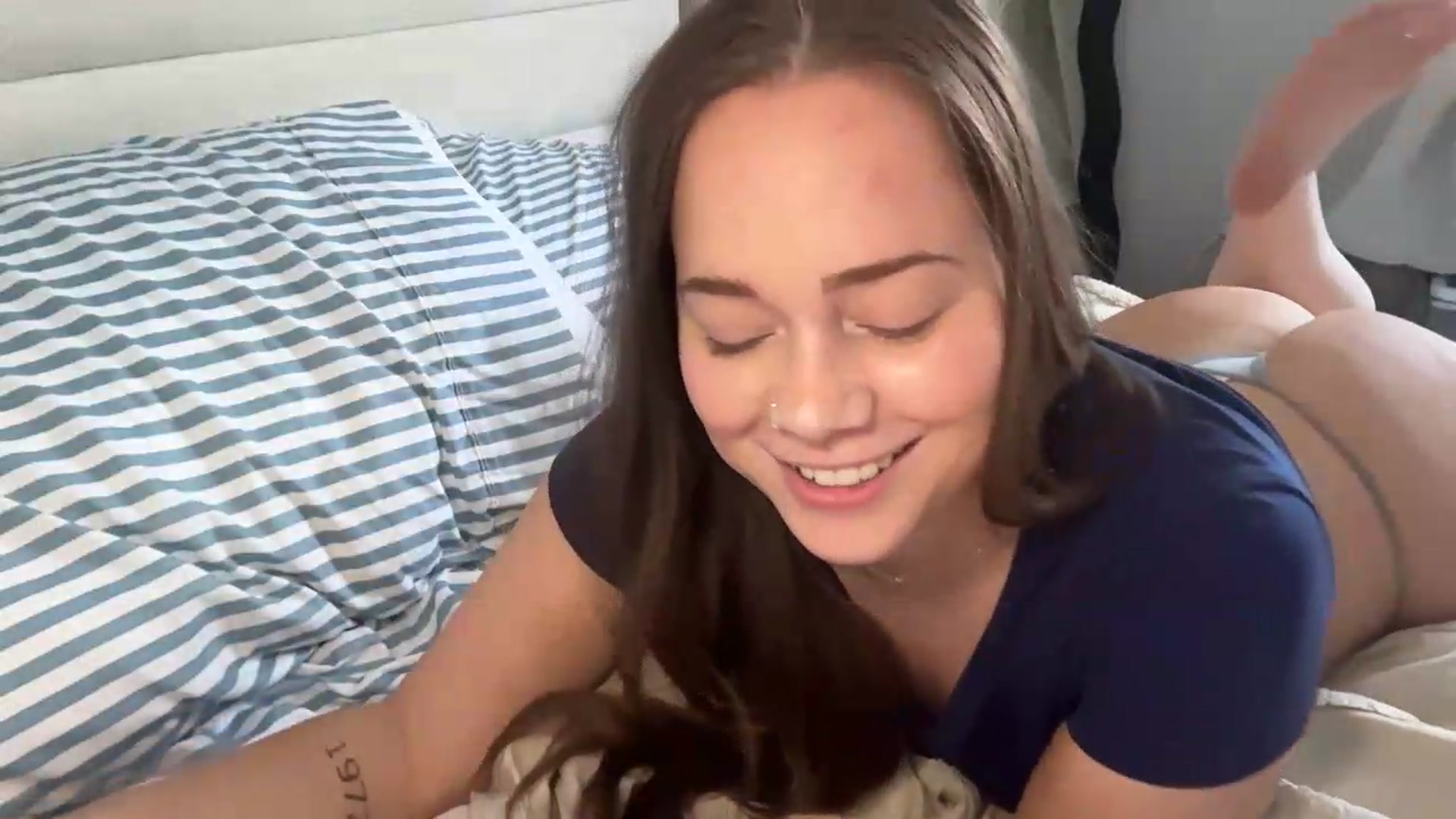 Gallery image thumbnail from Madisonfoxx69's myfreecams stream on, 07/02/2026, 18:19 image 15 of 20