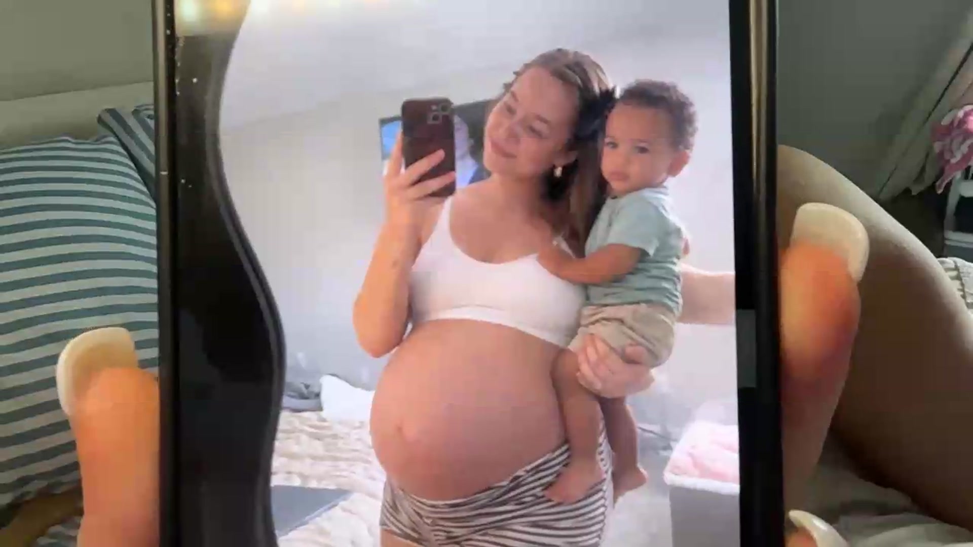 Gallery image thumbnail from Madisonfoxx69's myfreecams stream on, 07/05/2026, 18:56 image 6 of 20