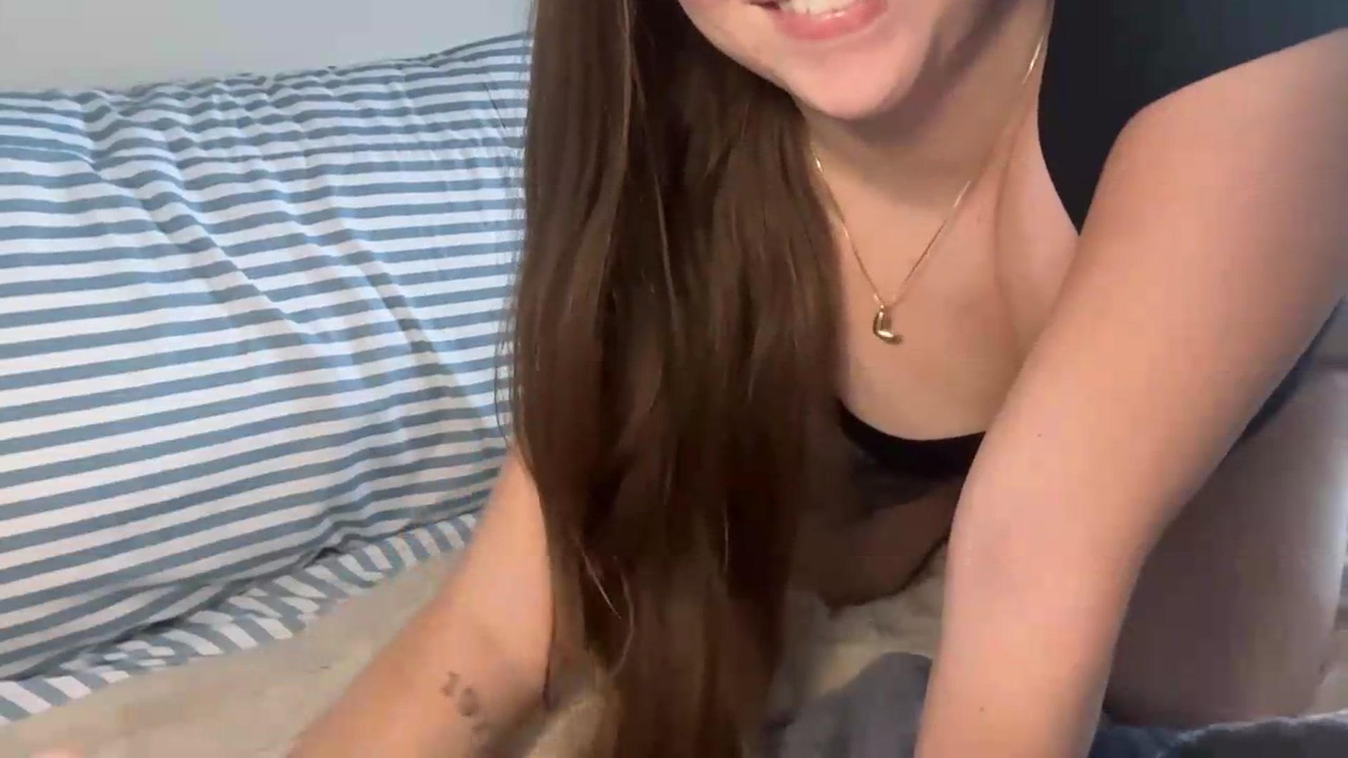 Gallery image thumbnail from Madisonfoxx69's myfreecams stream on, 07/22/2026, 18:52 image 10 of 20