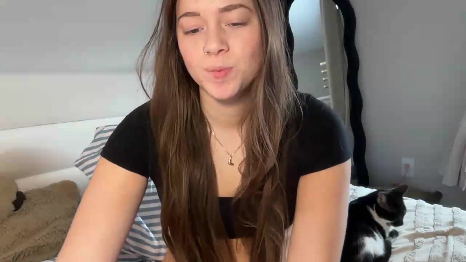 Gallery image thumbnail from Madisonfoxx69's myfreecams stream on, 07/22/2026, 21:07 image 13 of 20