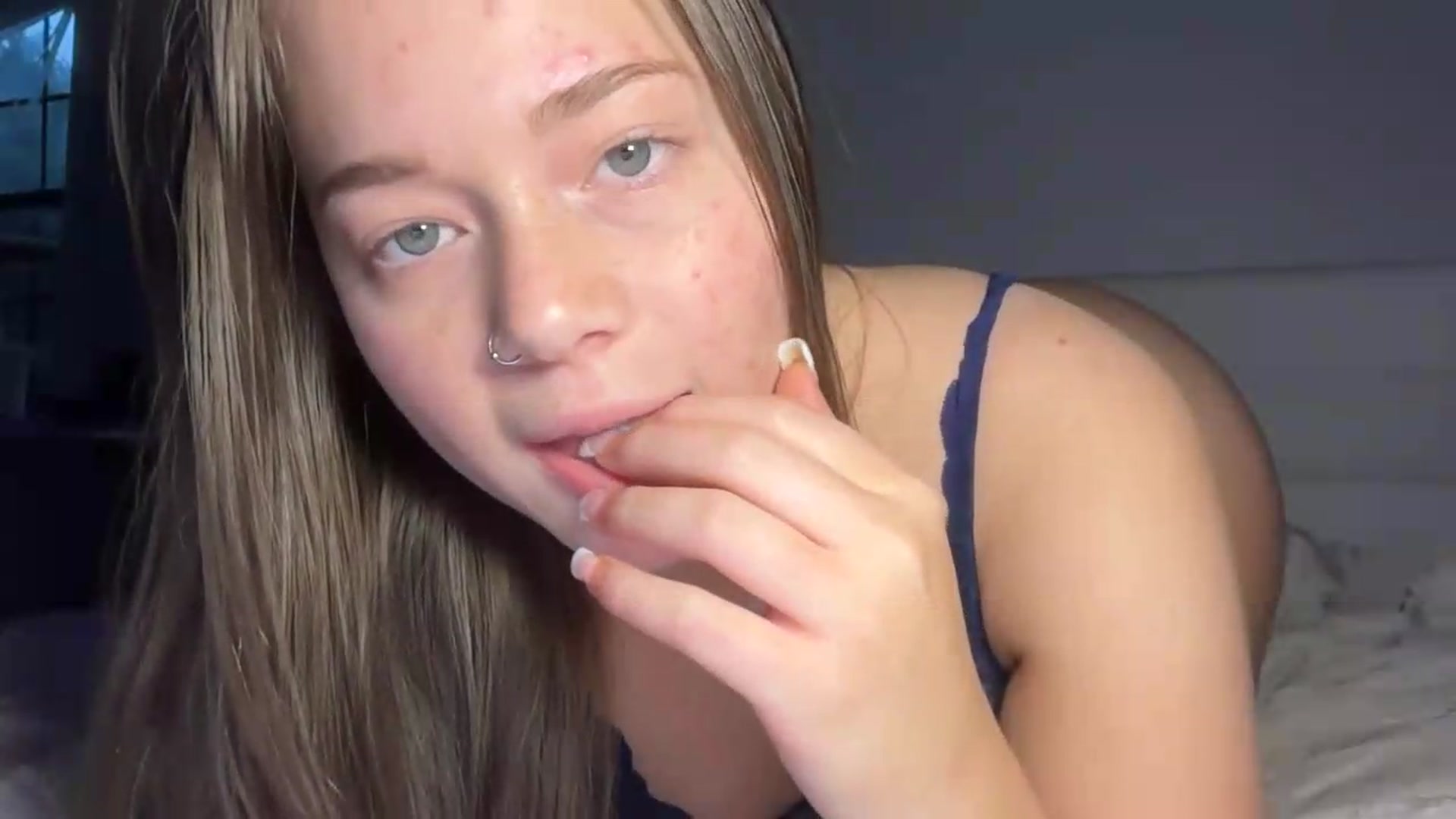 Gallery image thumbnail from Madisonfoxx69's myfreecams stream on, 07/30/2026, 01:21 image 3 of 20
