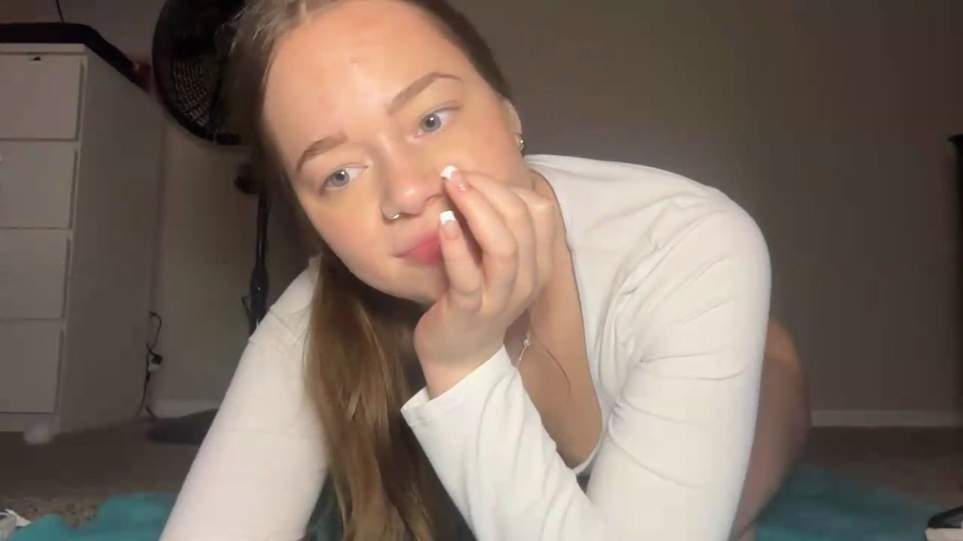Gallery image thumbnail from Madisonfoxx69's myfreecams stream on, 08/20/2026, 24:22 image 20 of 20