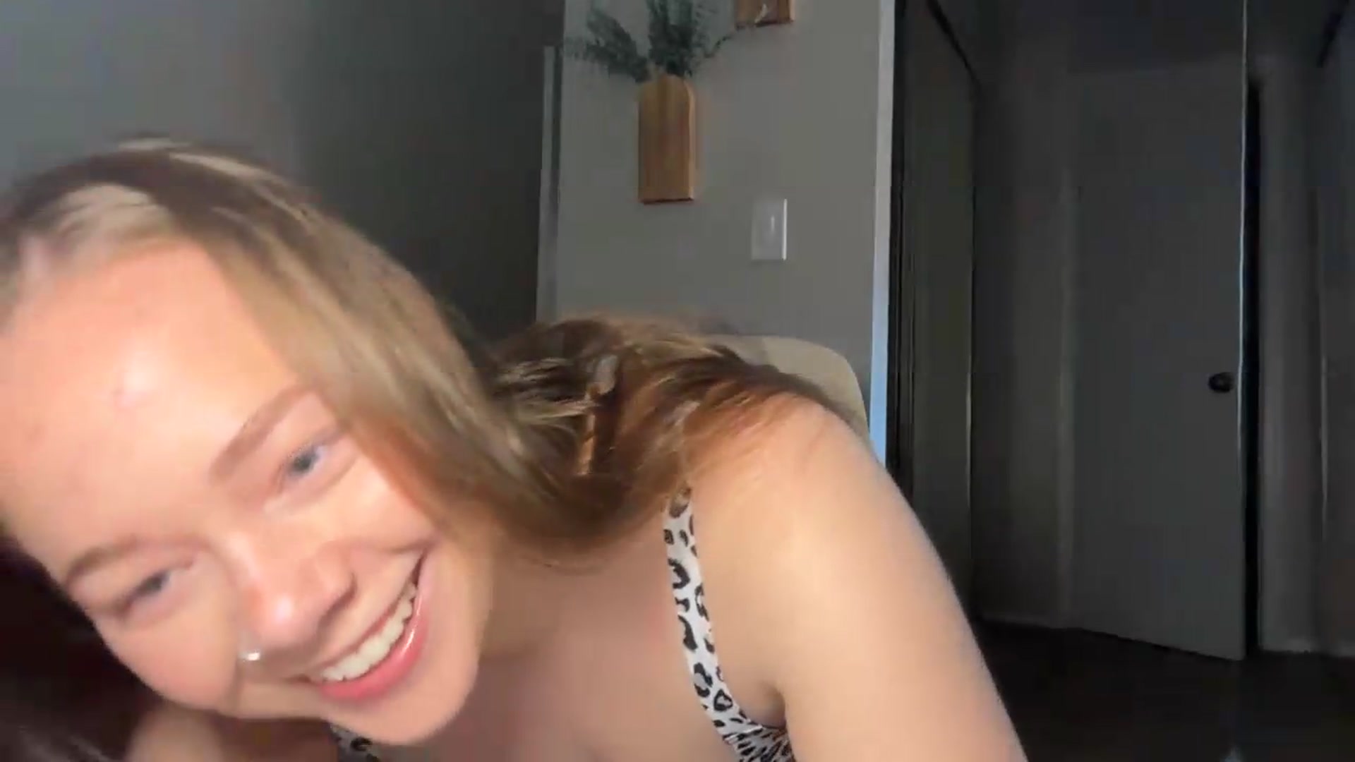 Gallery image thumbnail from Madisonfoxx69's myfreecams stream on, 08/26/2026, 19:30 image 14 of 20