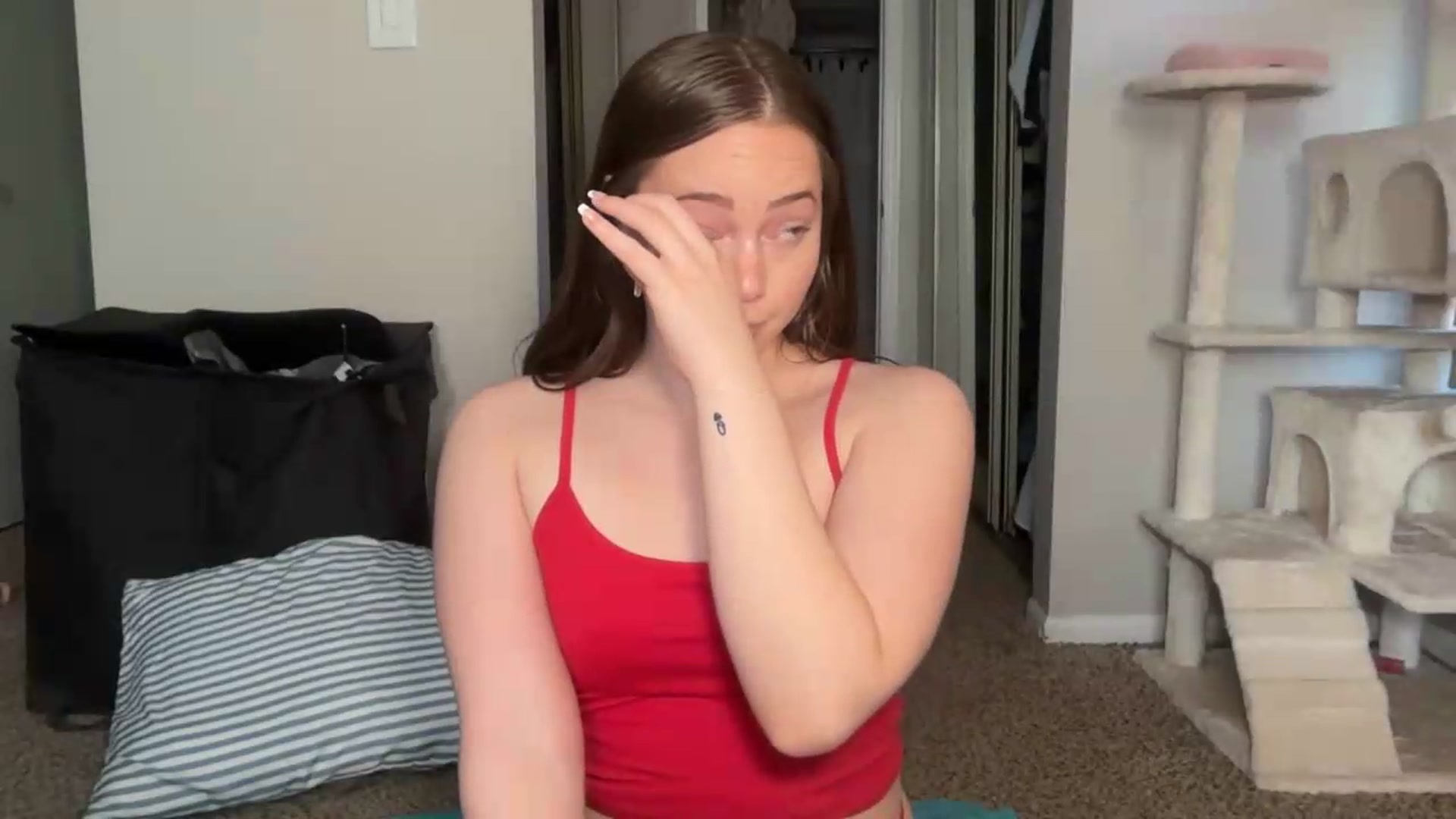 Gallery image thumbnail from Madisonfoxx69's myfreecams stream on, 08/28/2026, 23:13 image 10 of 20