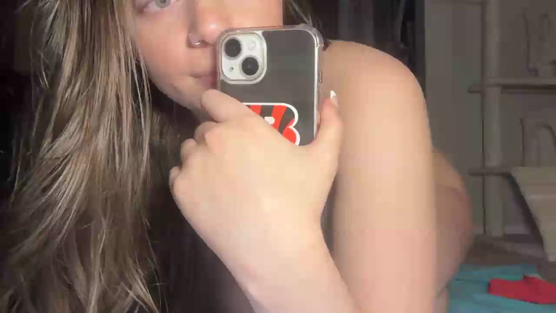 Gallery image thumbnail from Madisonfoxx69's myfreecams stream on, 08/29/2026, 02:19 image 1 of 20