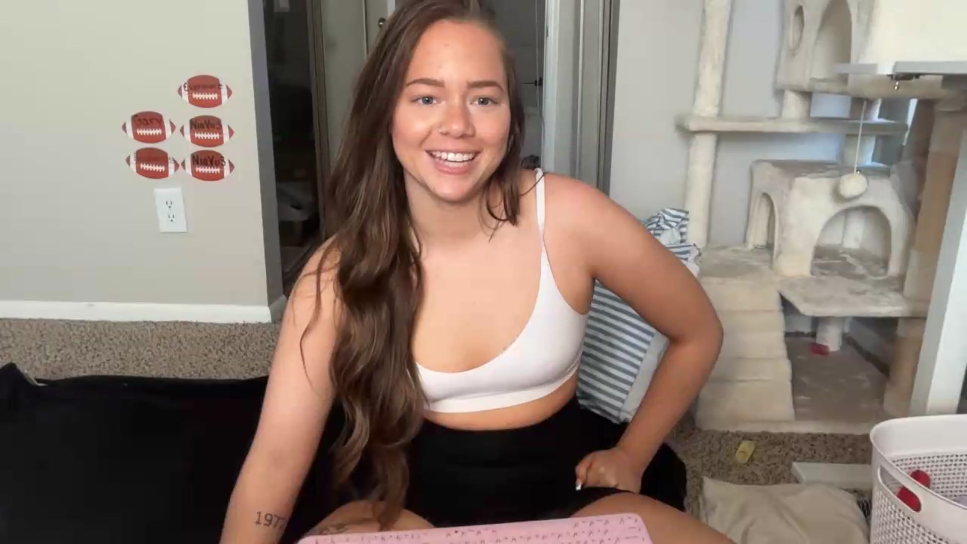 Gallery image thumbnail from Madisonfoxx69's myfreecams stream on, 09/02/2026, 21:56 image 14 of 20