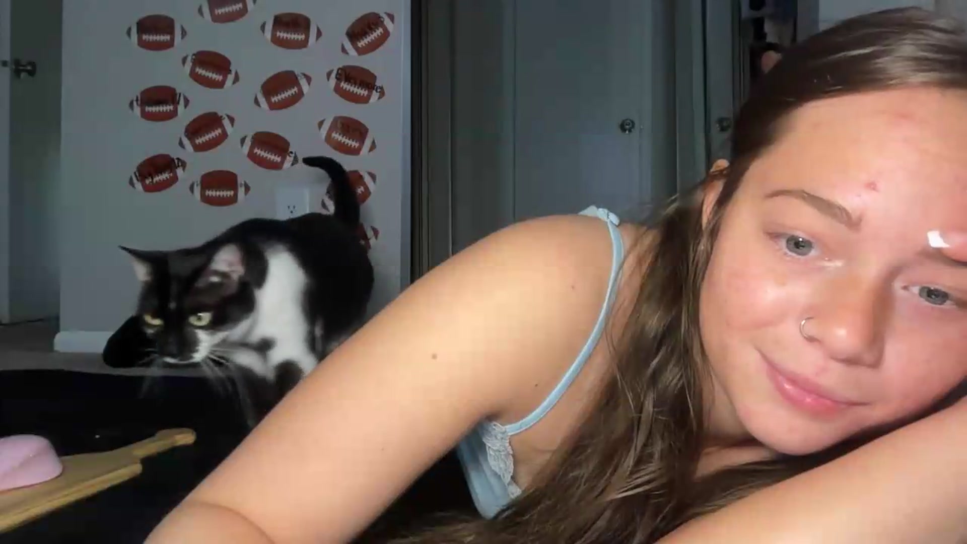 Gallery image thumbnail from Madisonfoxx69's myfreecams stream on, 09/04/2026, 21:58 image 14 of 20