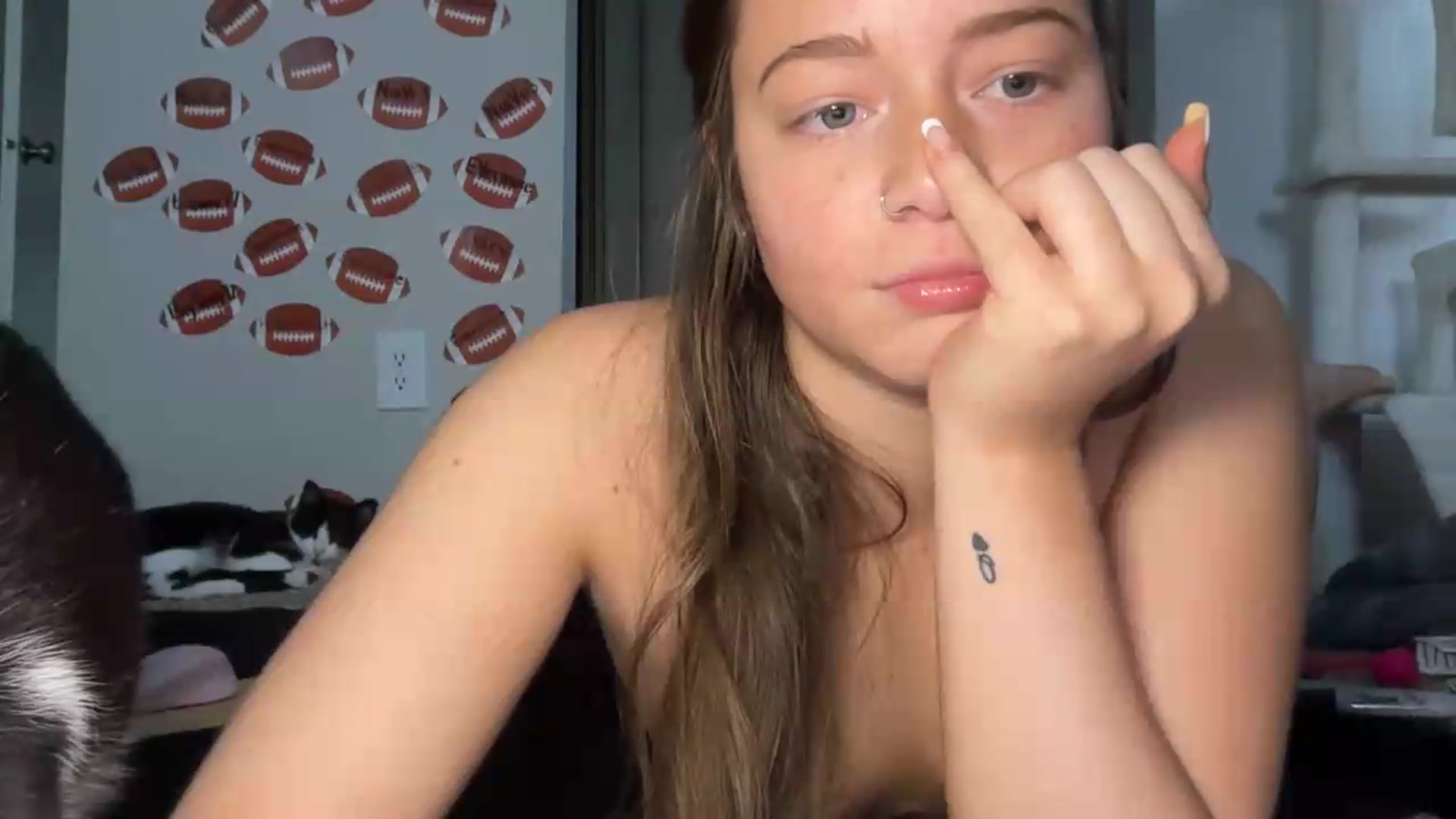 Gallery image thumbnail from Madisonfoxx69's myfreecams stream on, 09/04/2026, 23:08 image 12 of 20