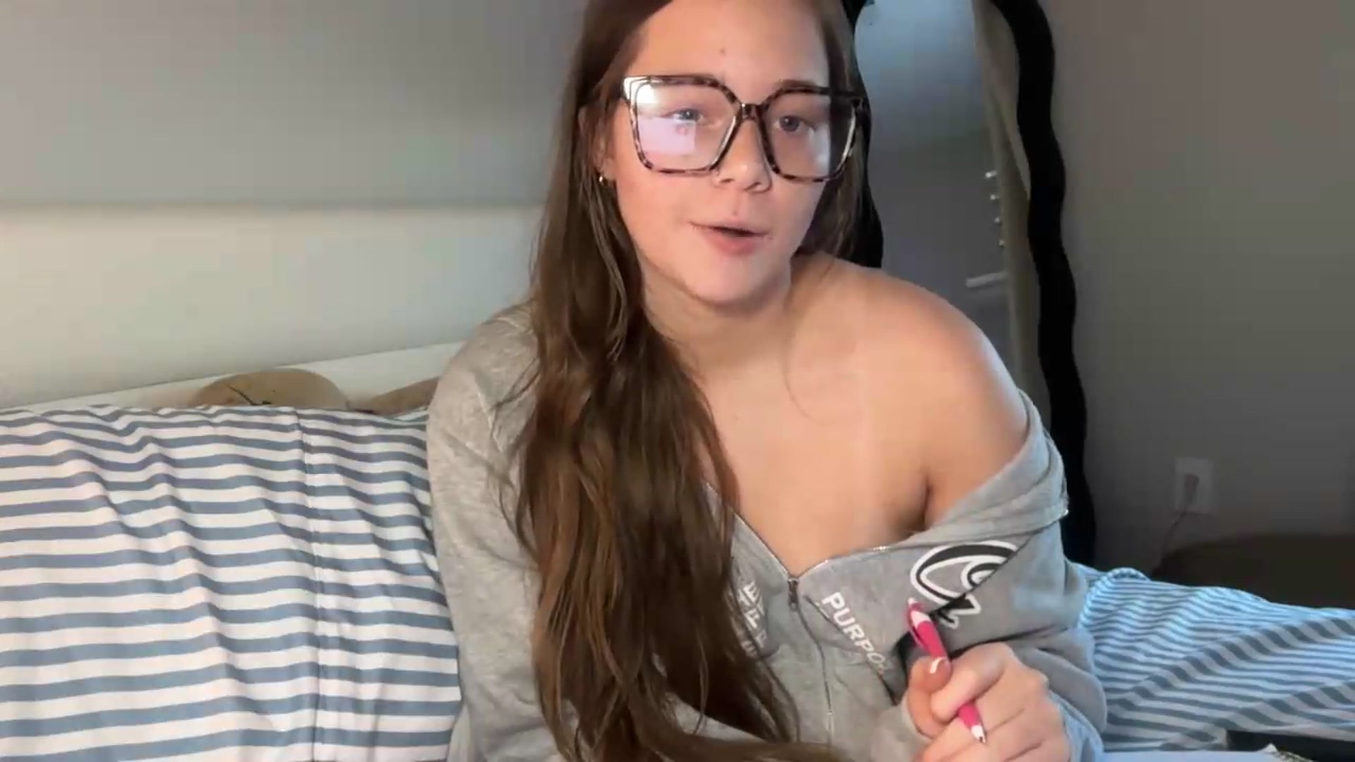 Gallery image thumbnail from Madisonfoxx69's myfreecams stream on, 09/07/2026, 24:01 image 9 of 20
