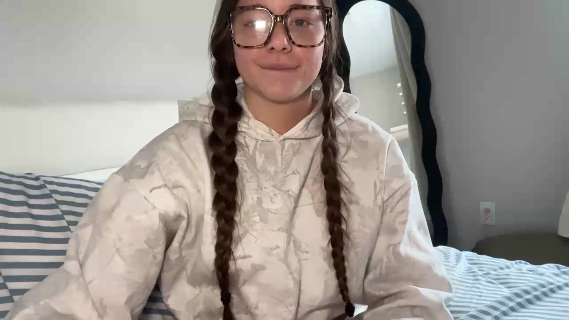 Gallery image thumbnail from Madisonfoxx69's myfreecams stream on, 09/07/2026, 22:11 image 19 of 20