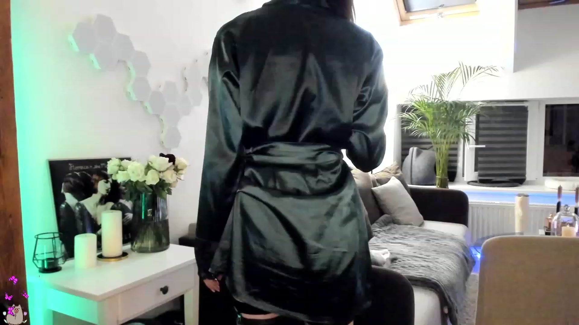 Gallery image thumbnail from Mads___'s myfreecams stream on, 08/04/2023, 24:43 image 6 of 20