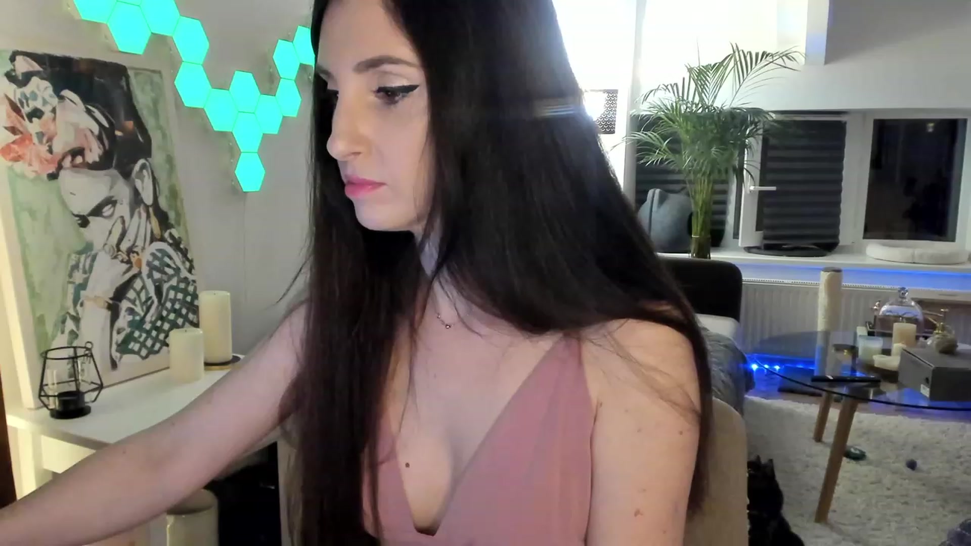 Gallery image thumbnail from Mads___'s myfreecams stream on, 08/04/2023, 23:44 image 1 of 20