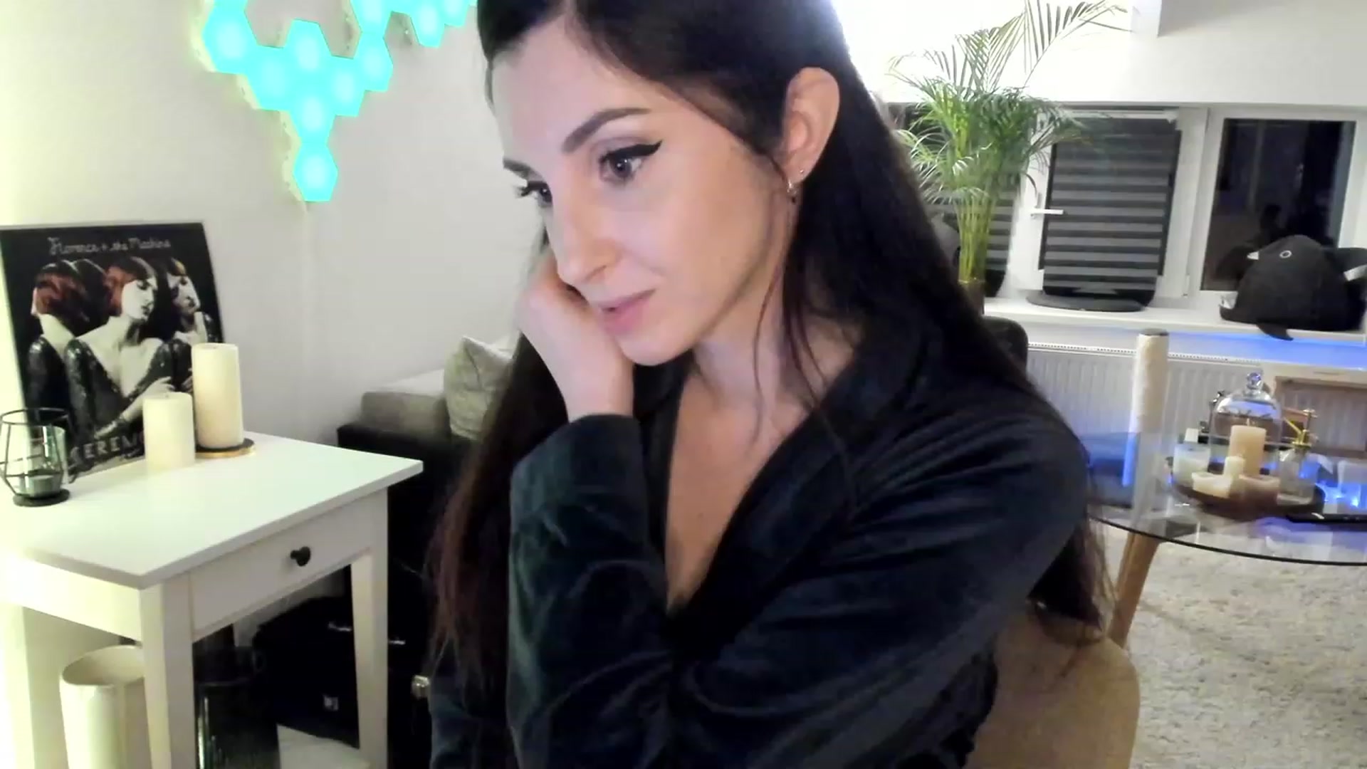 Gallery image thumbnail from Mads___'s myfreecams stream on, 08/10/2023, 01:22 image 2 of 20