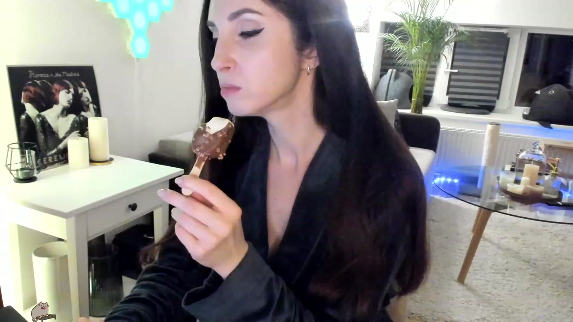 Gallery image thumbnail from Mads___'s myfreecams stream on, 08/10/2023, 02:27 image 3 of 20