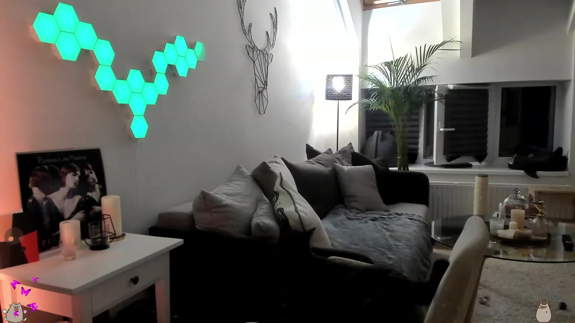 Gallery image thumbnail from Mads___'s myfreecams stream on, 08/14/2023, 24:01 image 19 of 20