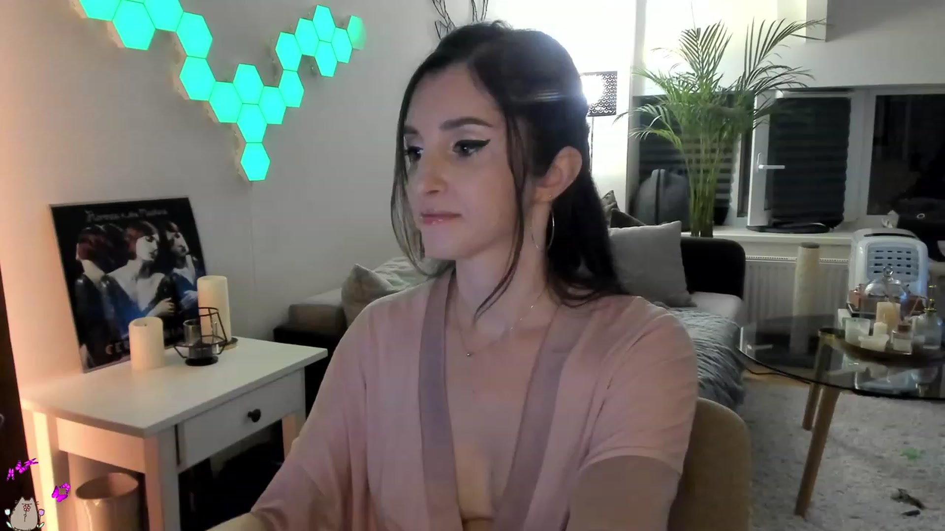Gallery image thumbnail from Mads___'s myfreecams stream on, 08/16/2023, 21:27 image 19 of 20