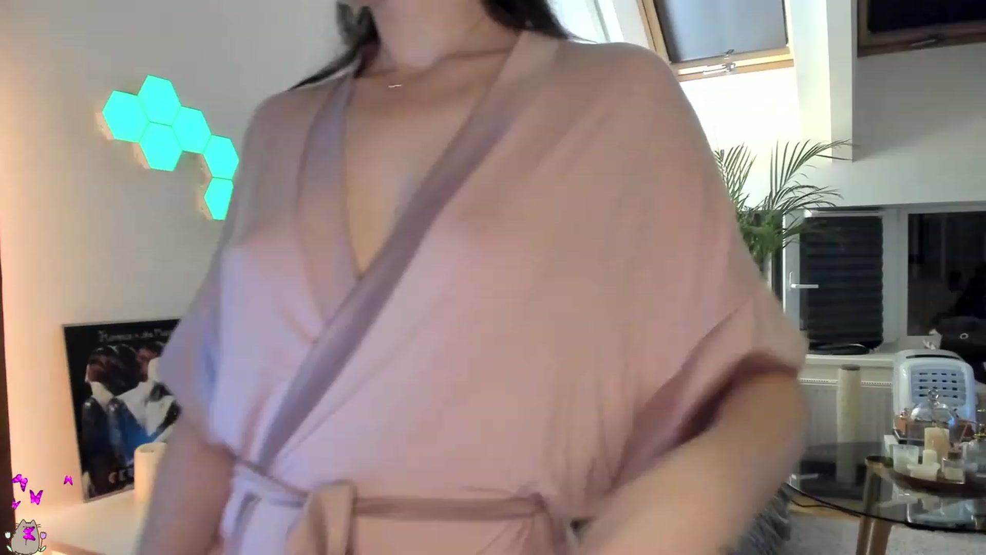 Gallery image thumbnail from Mads___'s myfreecams stream on, 08/16/2023, 22:07 image 2 of 20