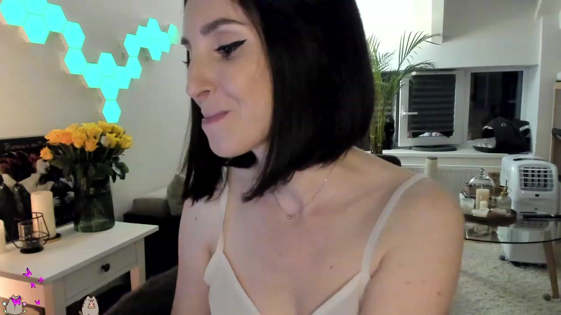Gallery image thumbnail from Mads___'s myfreecams stream on, 08/25/2023, 20:35 image 20 of 20