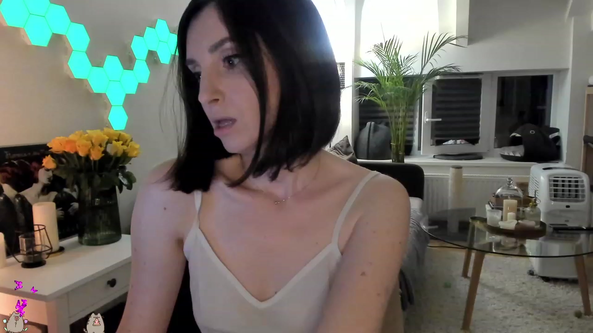 Gallery image thumbnail from Mads___'s myfreecams stream on, 08/25/2023, 20:35 image 16 of 20