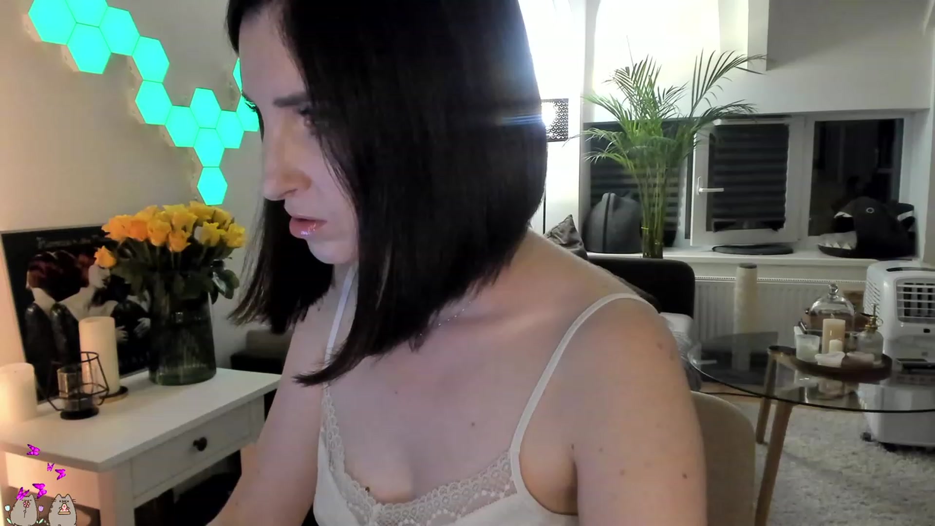 Gallery image thumbnail from Mads___'s myfreecams stream on, 08/25/2023, 22:50 image 19 of 20