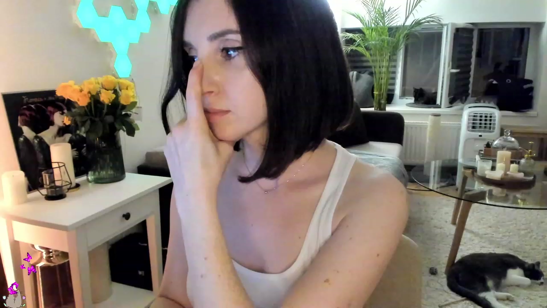 Gallery image thumbnail from Mads___'s myfreecams stream on, 08/27/2023, 01:26 image 17 of 20