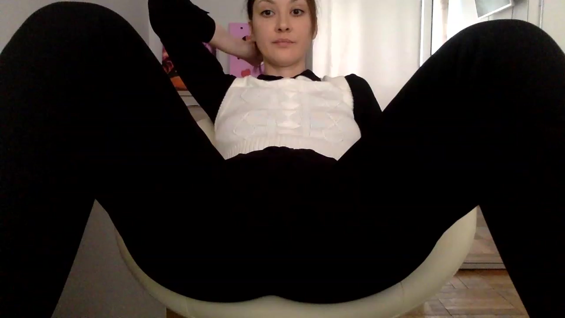 Gallery image thumbnail from Mady2023's myfreecams stream on, 04/16/2023, 12:21 image 18 of 20