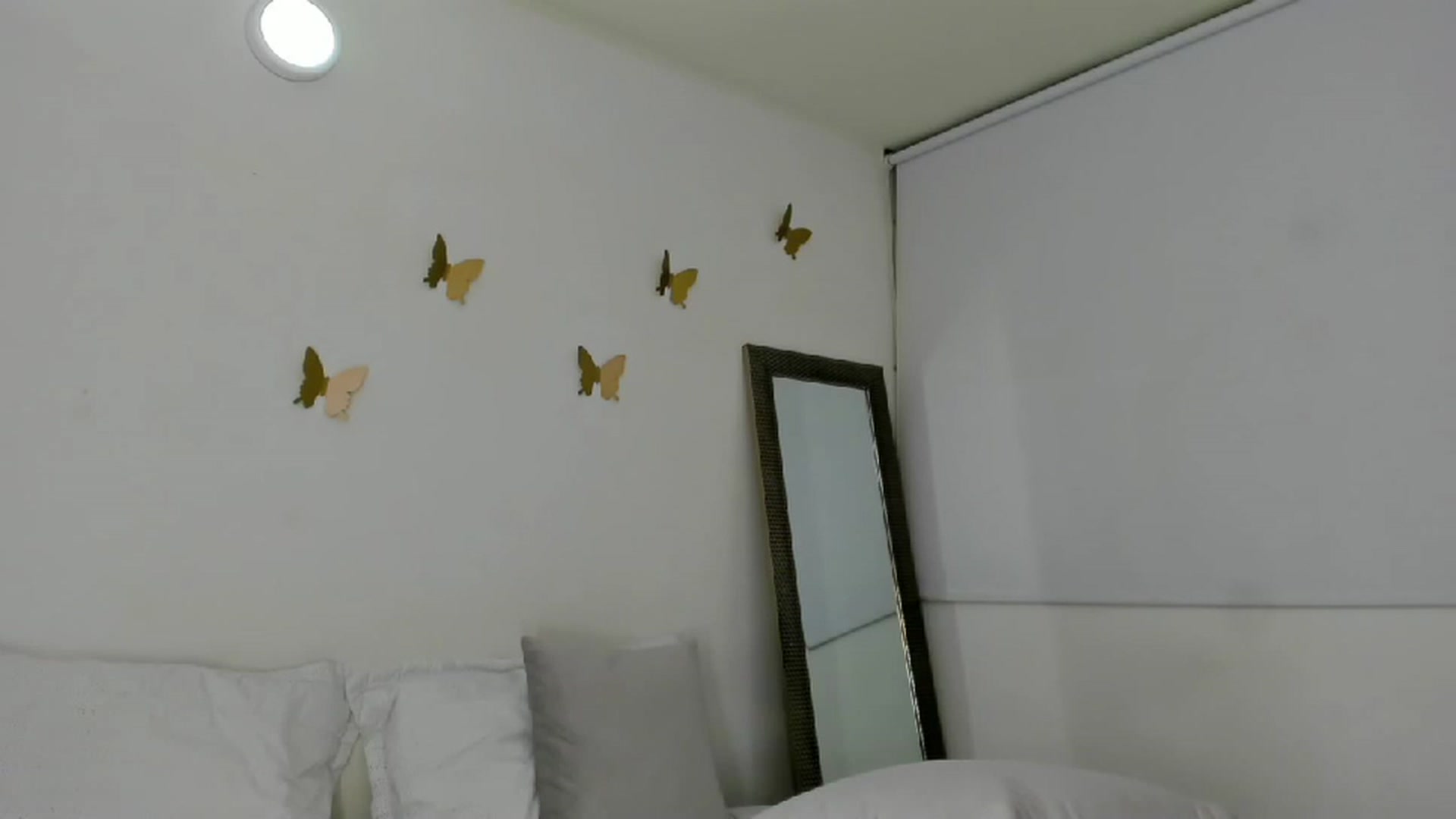Gallery image thumbnail from MadyJohnson's myfreecams stream on, 12/29/2022, 08:17 image 11 of 20
