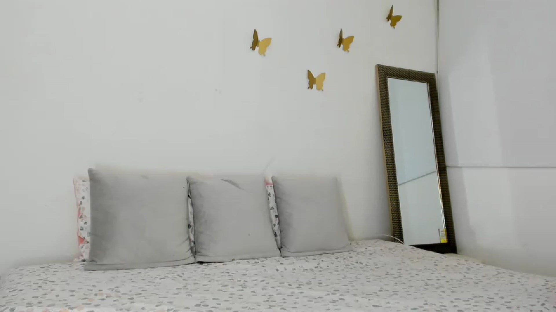 Gallery image thumbnail from MadyJohnson's myfreecams stream on, 02/13/2023, 07:16 image 11 of 20