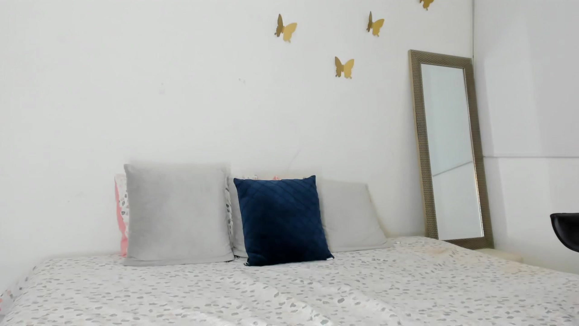 Gallery image thumbnail from MadyJohnson's myfreecams stream on, 03/20/2023, 08:03 image 14 of 20