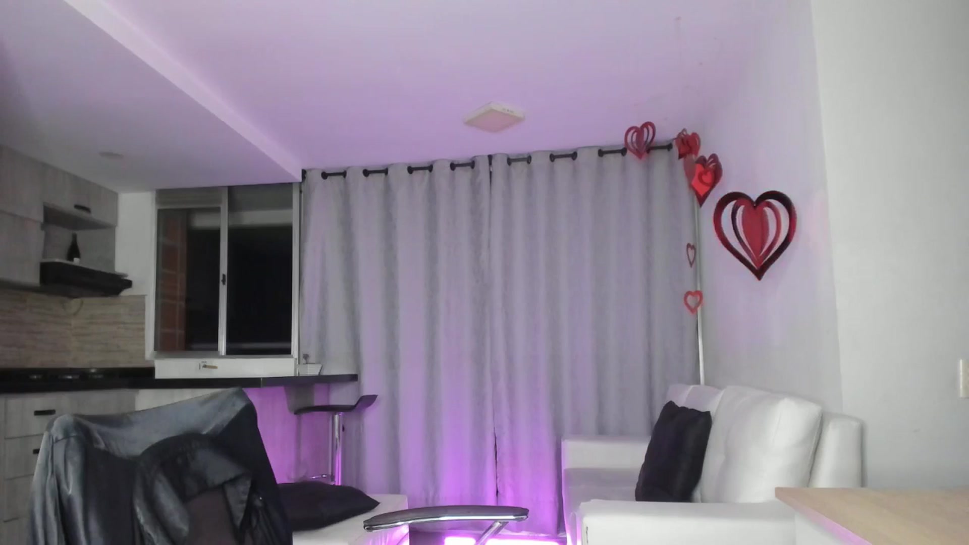 Gallery image thumbnail from MadyJohnson's myfreecams stream on, 08/01/2025, 07:56 image 13 of 20