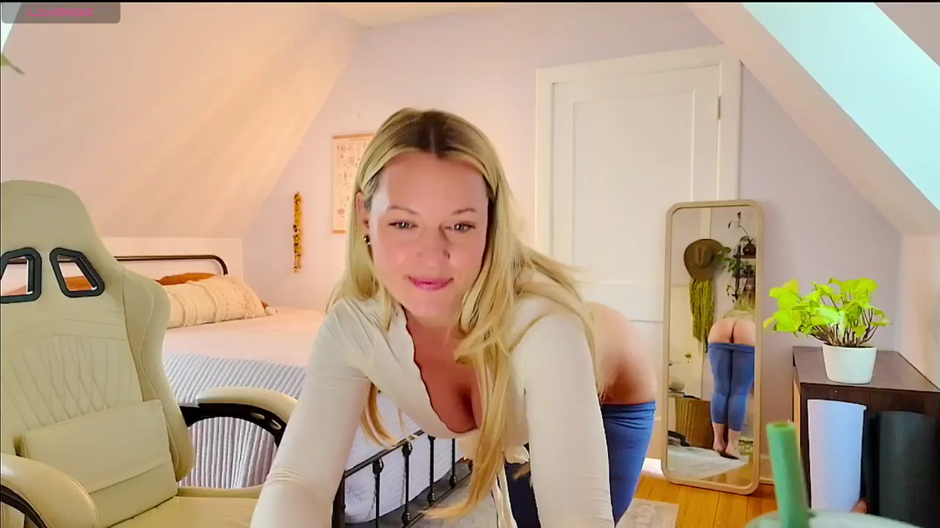 Gallery image thumbnail from MaeDay's myfreecams stream on, 03/24/2026, 15:57 image 3 of 20