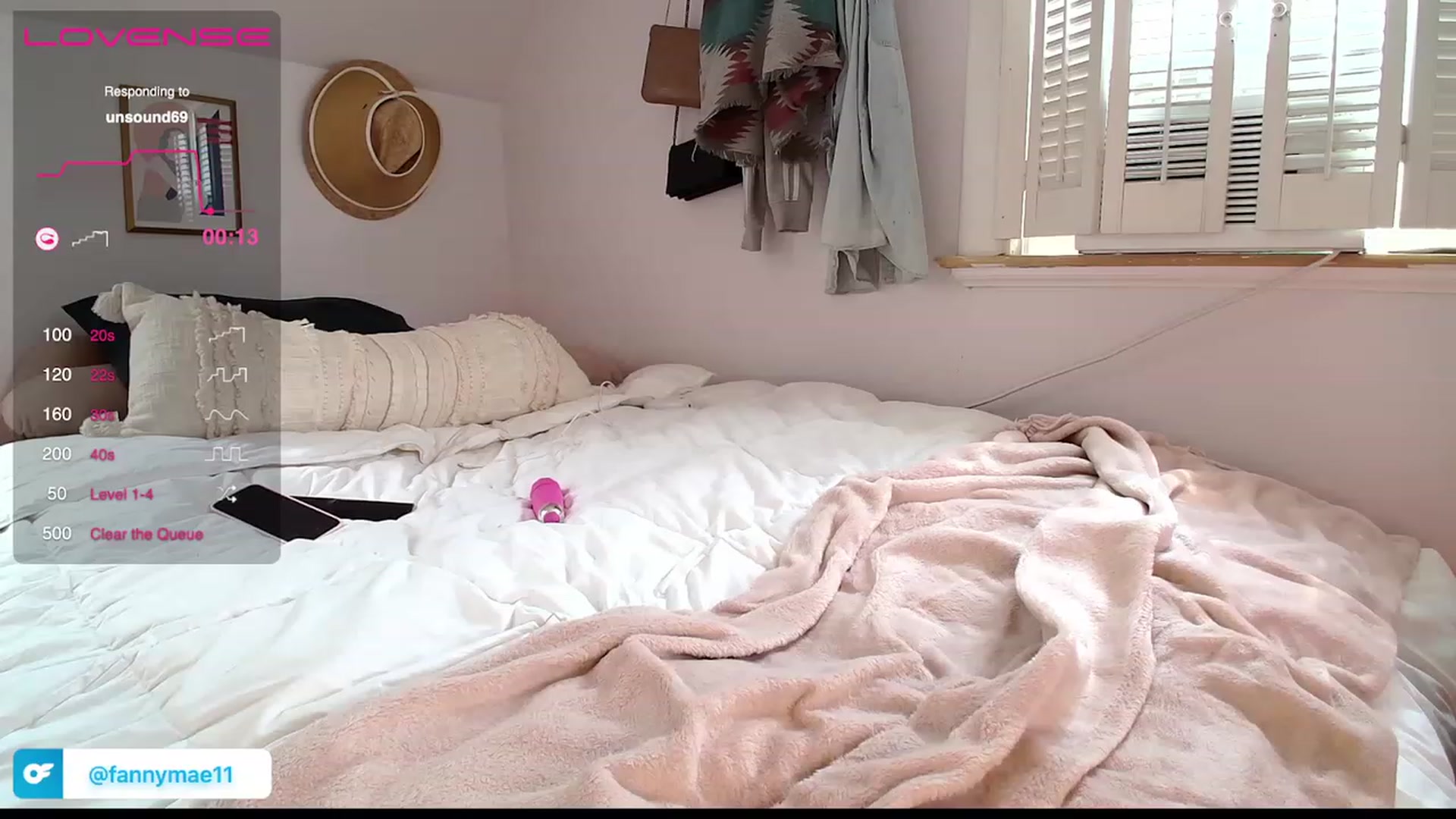 Gallery image thumbnail from MaeDay01's myfreecams stream on, 06/16/2023, 16:29 image 3 of 20