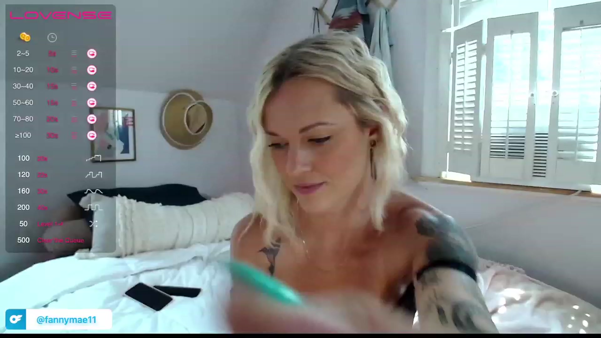 Gallery image thumbnail from MaeDay01's myfreecams stream on, 06/16/2023, 16:29 image 4 of 20