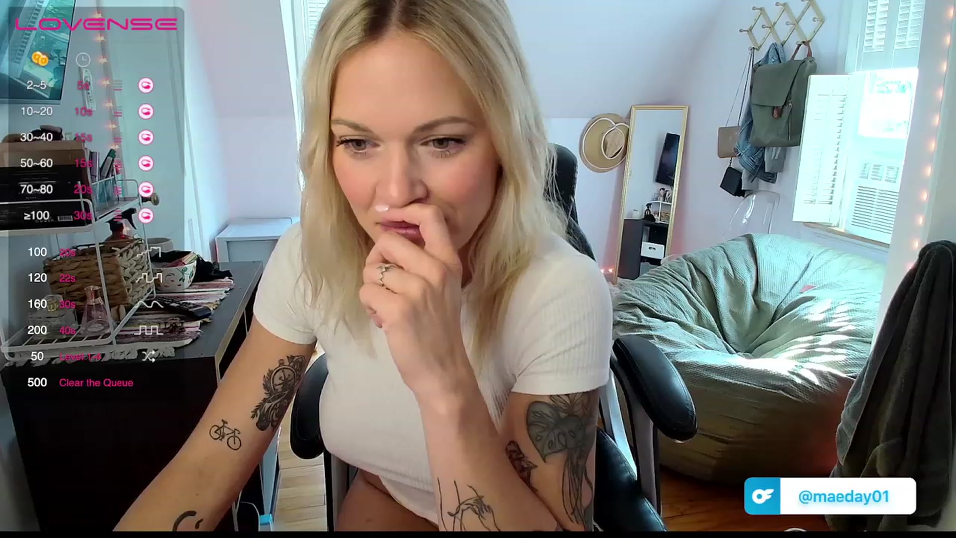 Gallery image thumbnail from MaeDay01's myfreecams stream on, 07/06/2023, 13:26 image 14 of 20