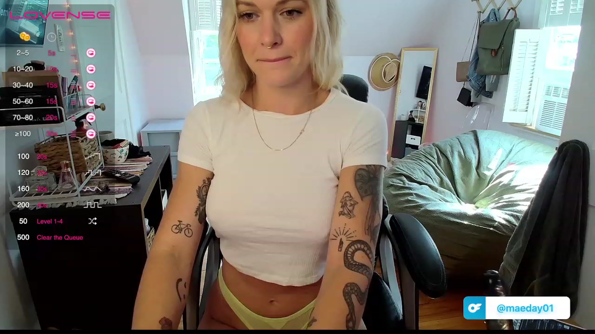 Gallery image thumbnail from MaeDay01's myfreecams stream on, 07/06/2023, 14:11 image 1 of 20