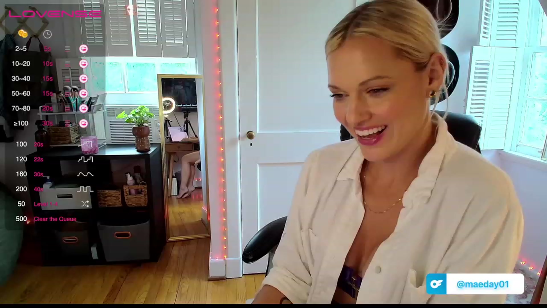 Gallery image thumbnail from MaeDay01's myfreecams stream on, 07/19/2023, 14:29 image 3 of 20